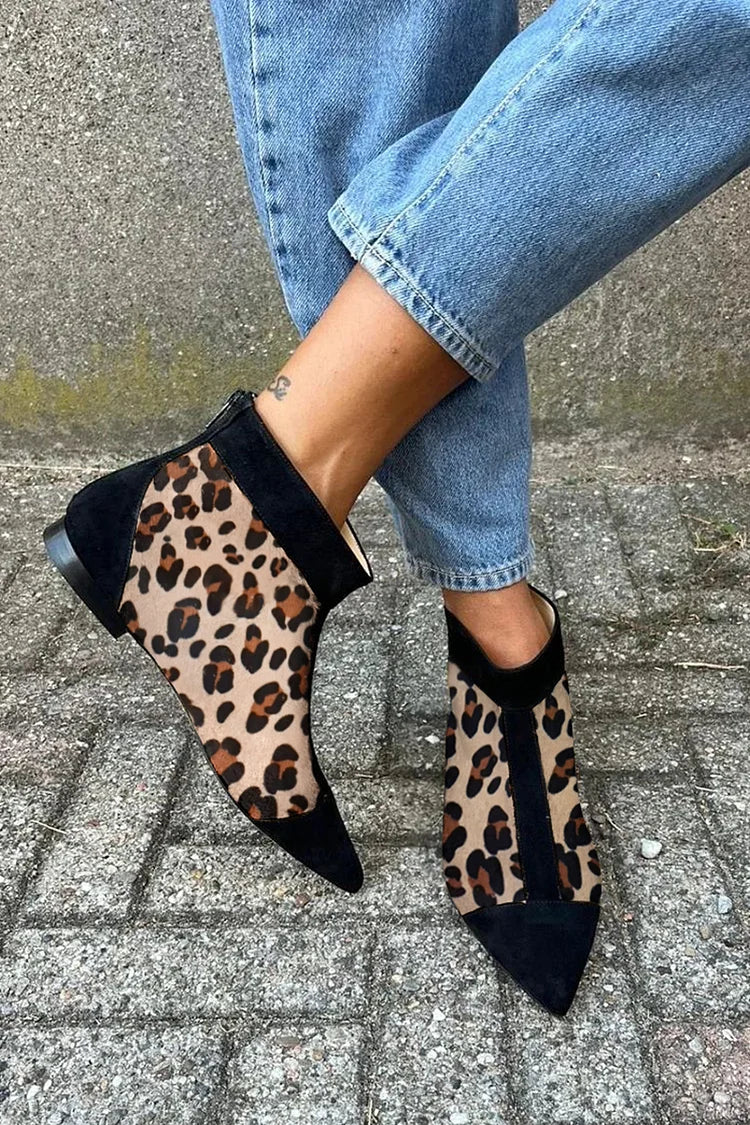 Anita – Leopardmönstrad ankelboot med spetsig tå