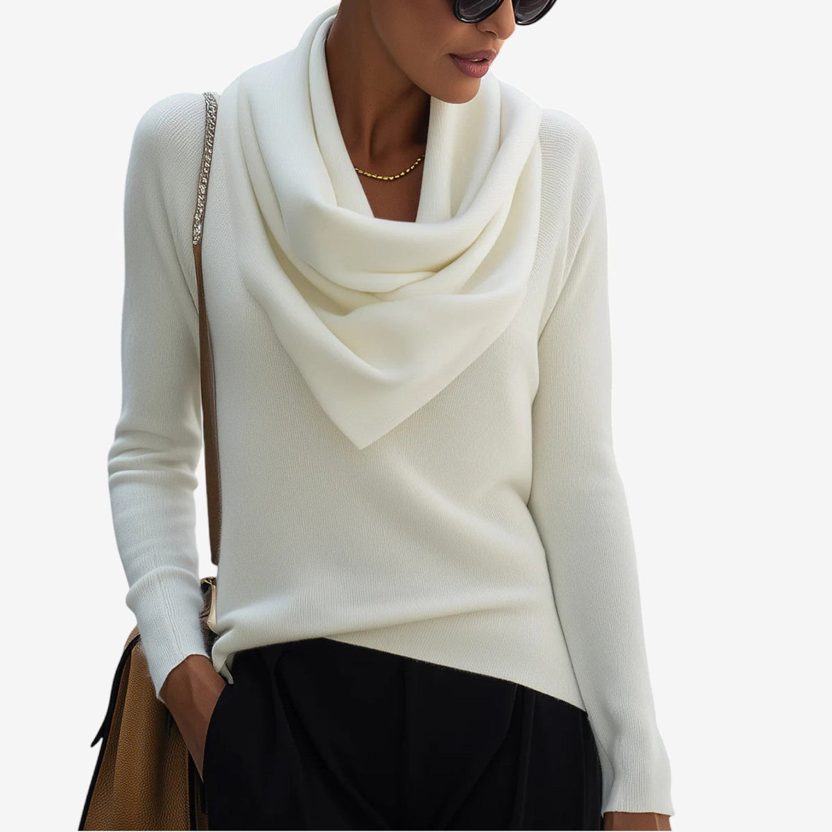 Tyra – Stickad tröja med draperad krage