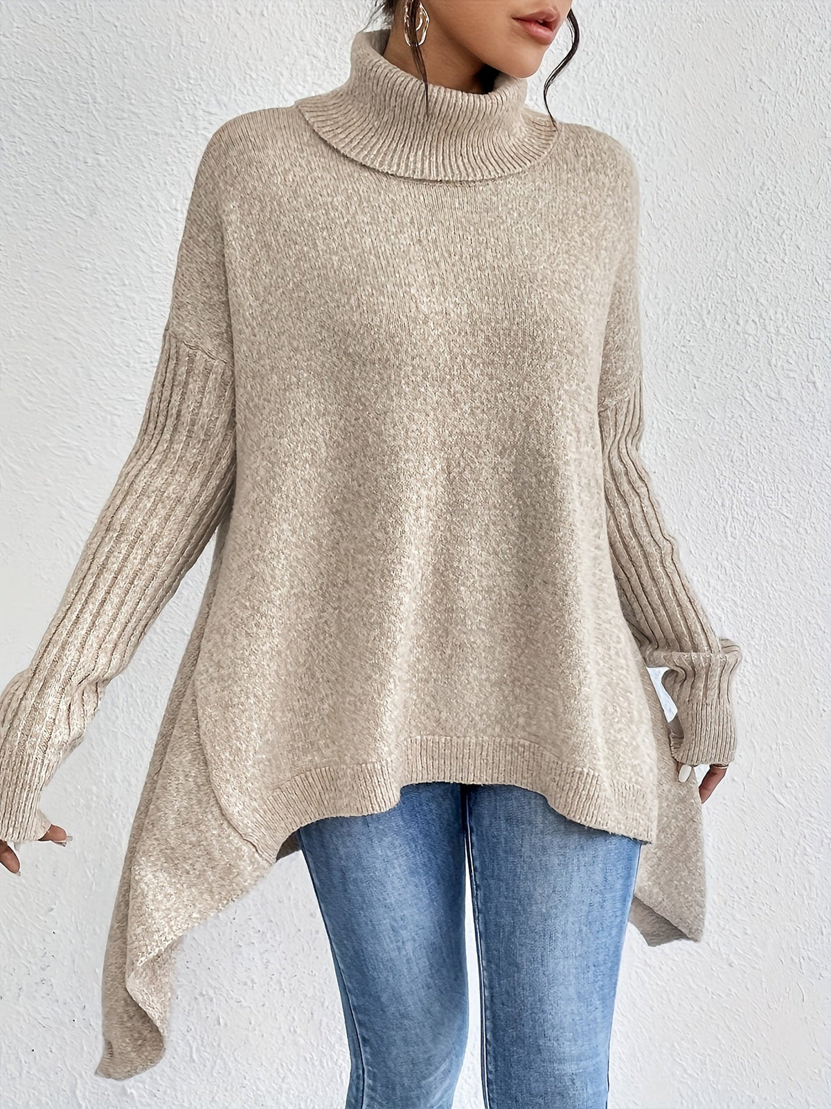 Nina – Oversize polotröja med asymmetrisk kant