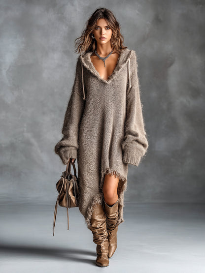 Vilma – Oversize stickad midiklänning med huva