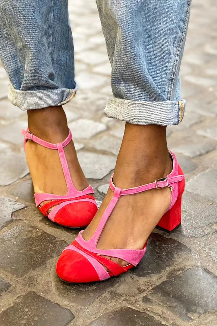 Agneta – Klacksandal med T-rem och cut-out