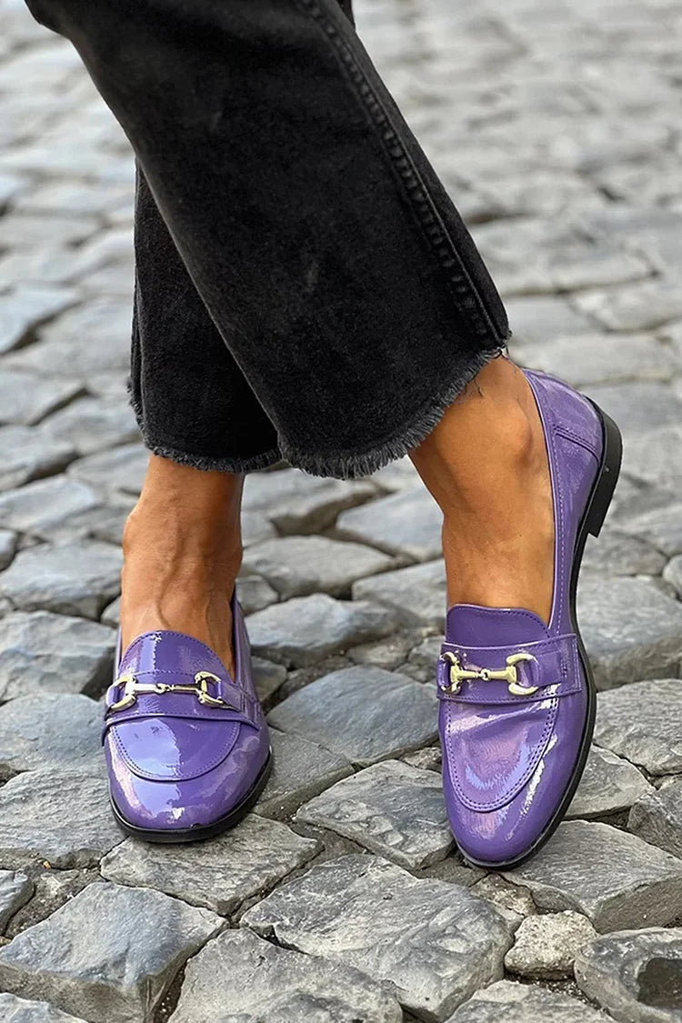 Elisabet – Klassiska loafers med guldspänne