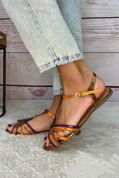 Lovisa – Platta sandaler med T-rem och spänne