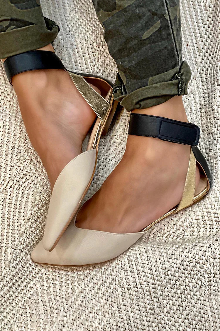 Gun – Spetsig ballerina med cutout och ankelrem