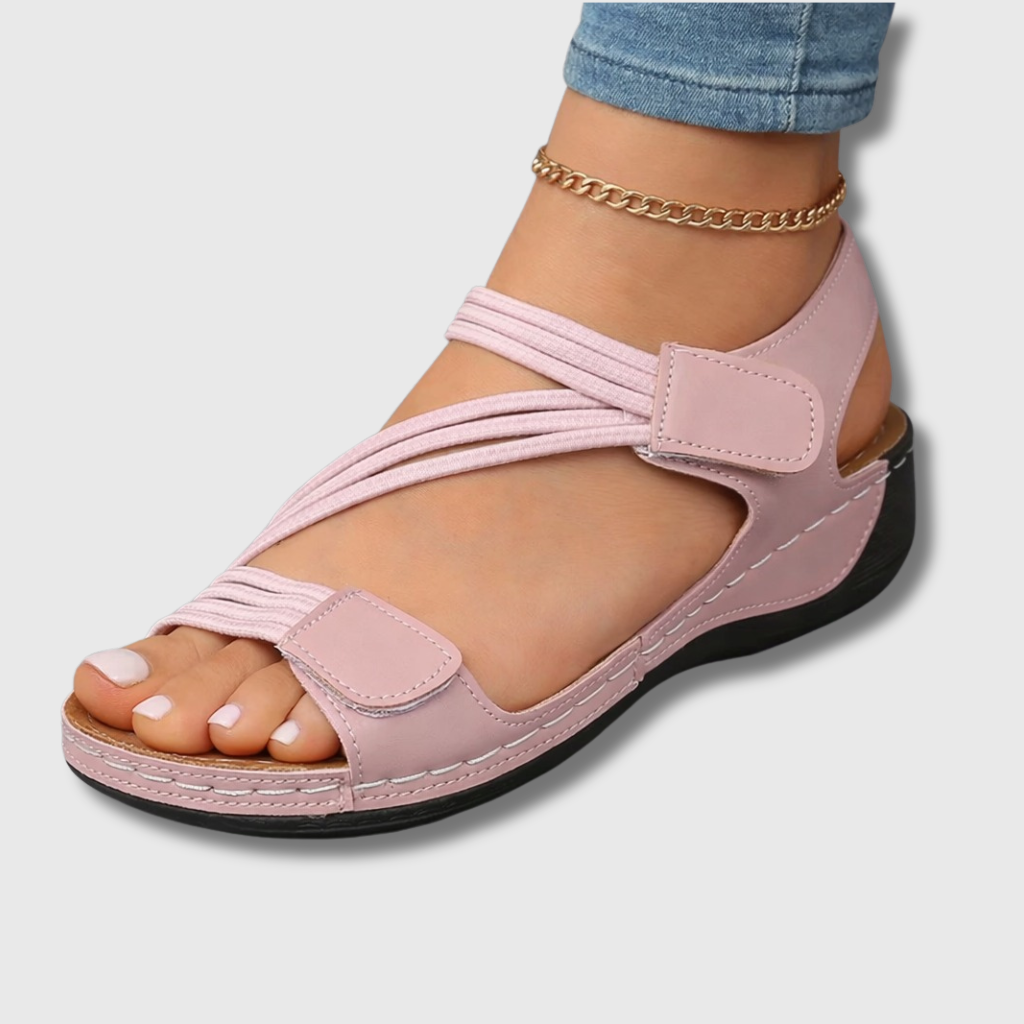 Elsa – Lätta sandaler med korsade remmar