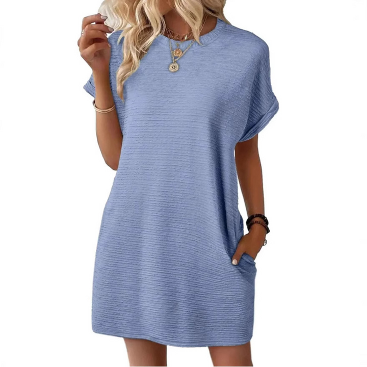 Petra – Minimalistisk sommarklänning med rund halsringning