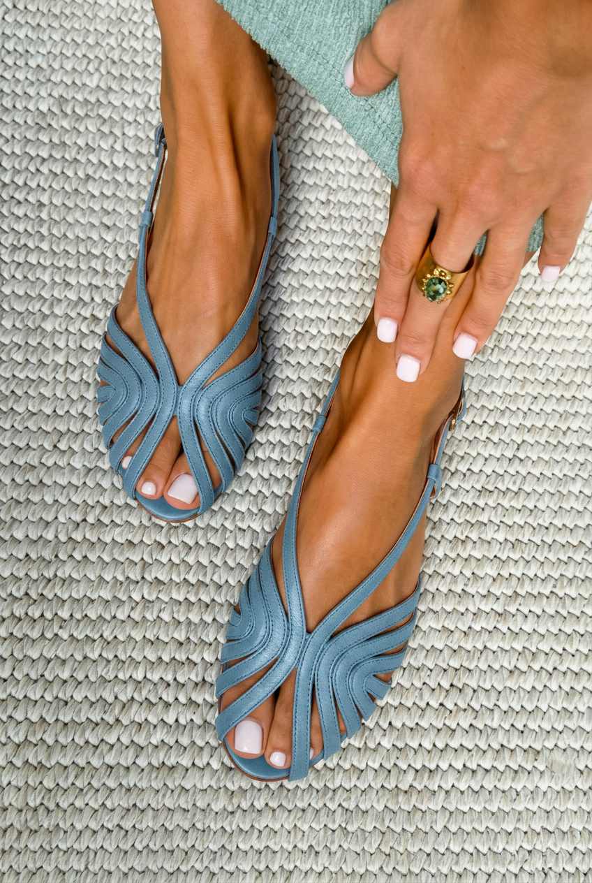 Marilyn – Platta sandaler med vävda remmar