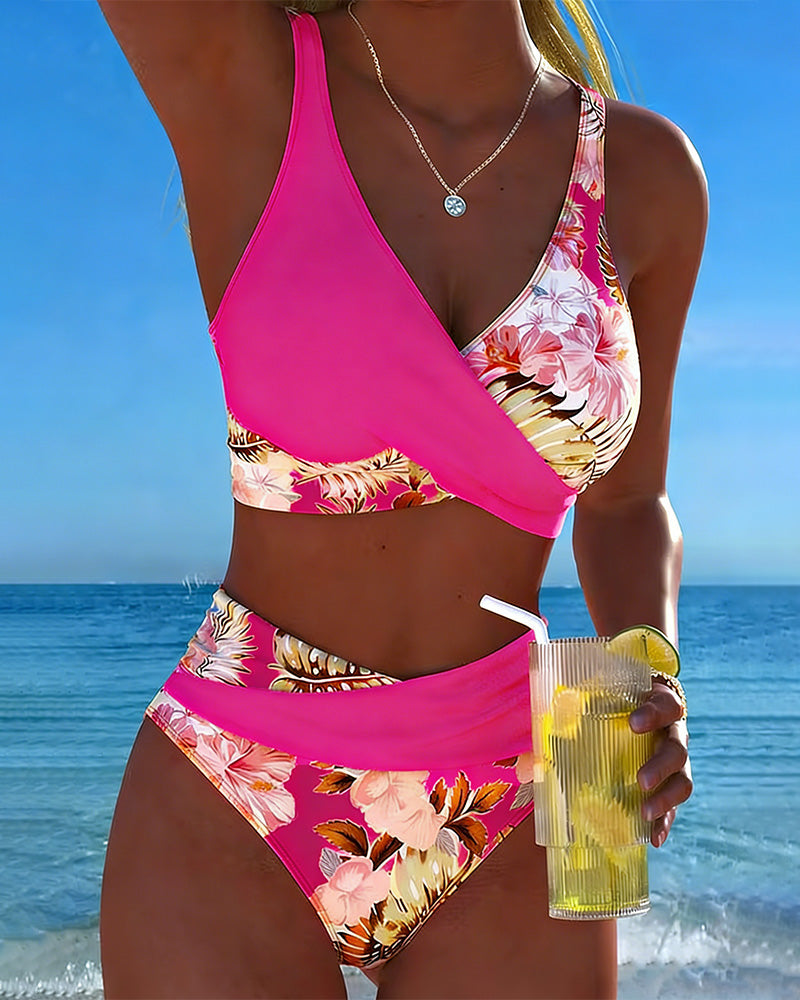 Gun – Blommig bikini med kontrastdetaljer