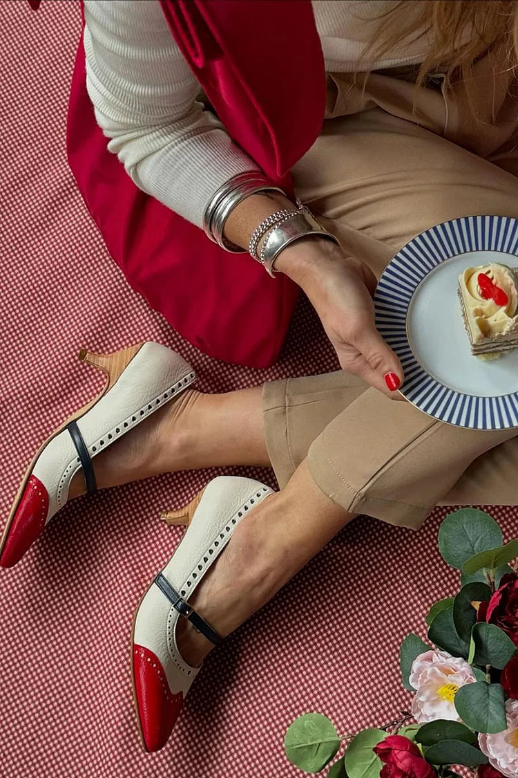 Svea – Spetsig ballerina med brogue-detaljer
