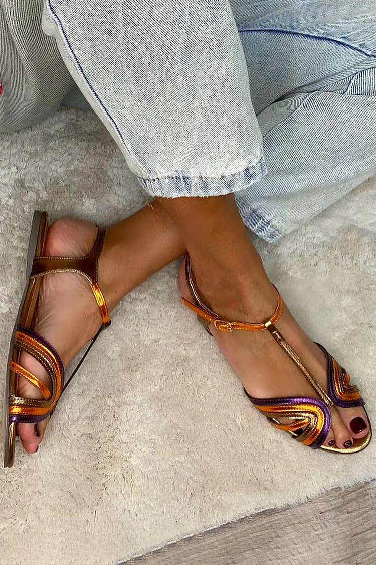 Lovisa – Platta sandaler med T-rem och spänne