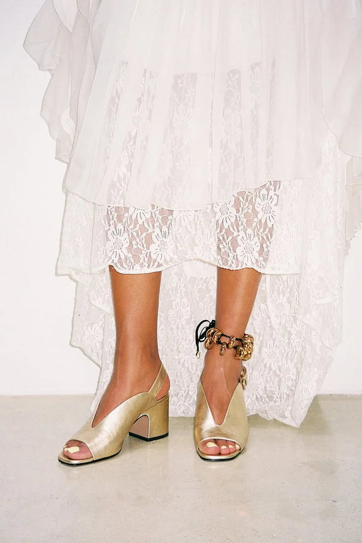 Monica – Metallisk slingback med blockklack