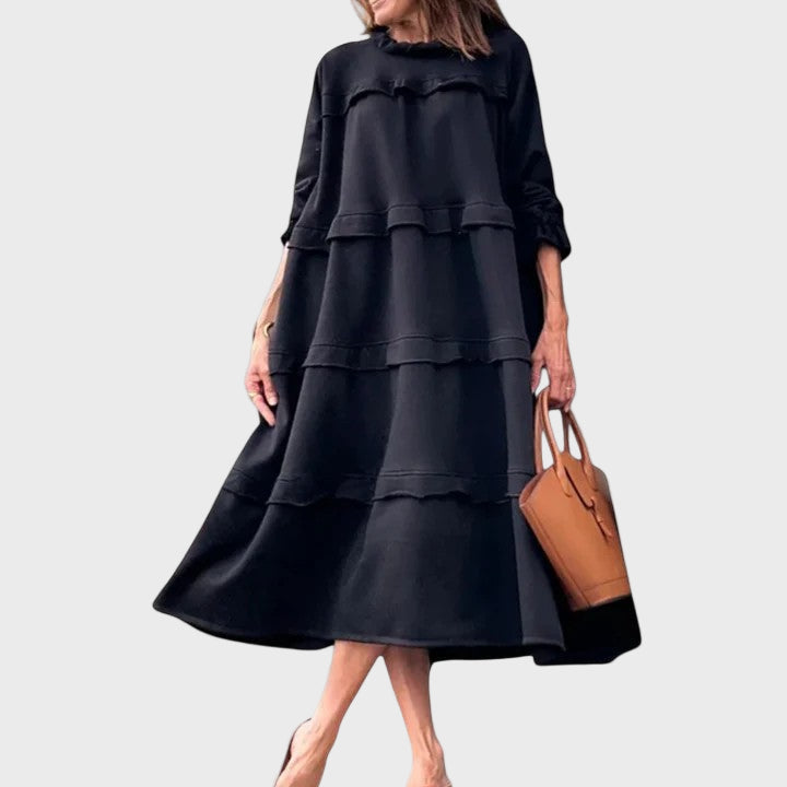 Berit – Elegant midiklänning som täcker magen
