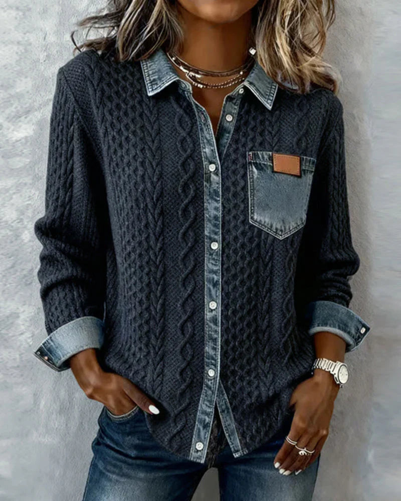 Dagmar – Skjorta med flätad struktur och denimdetaljer