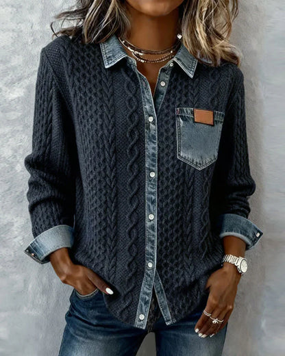 Dagmar – Skjorta med flätad struktur och denimdetaljer