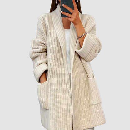 Felicia – Oversized stickad kofta med fickor