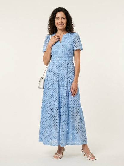 Karin – Broderad maxi med skiktad kjol