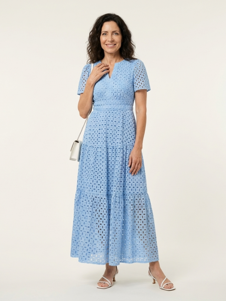 Karin – Broderad maxi med skiktad kjol