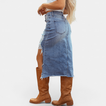 Nikolina – Distressed denimkjol med asymmetrisk kant