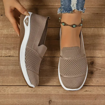 Alma – Lätt slip-on-sneaker med stötdämpning