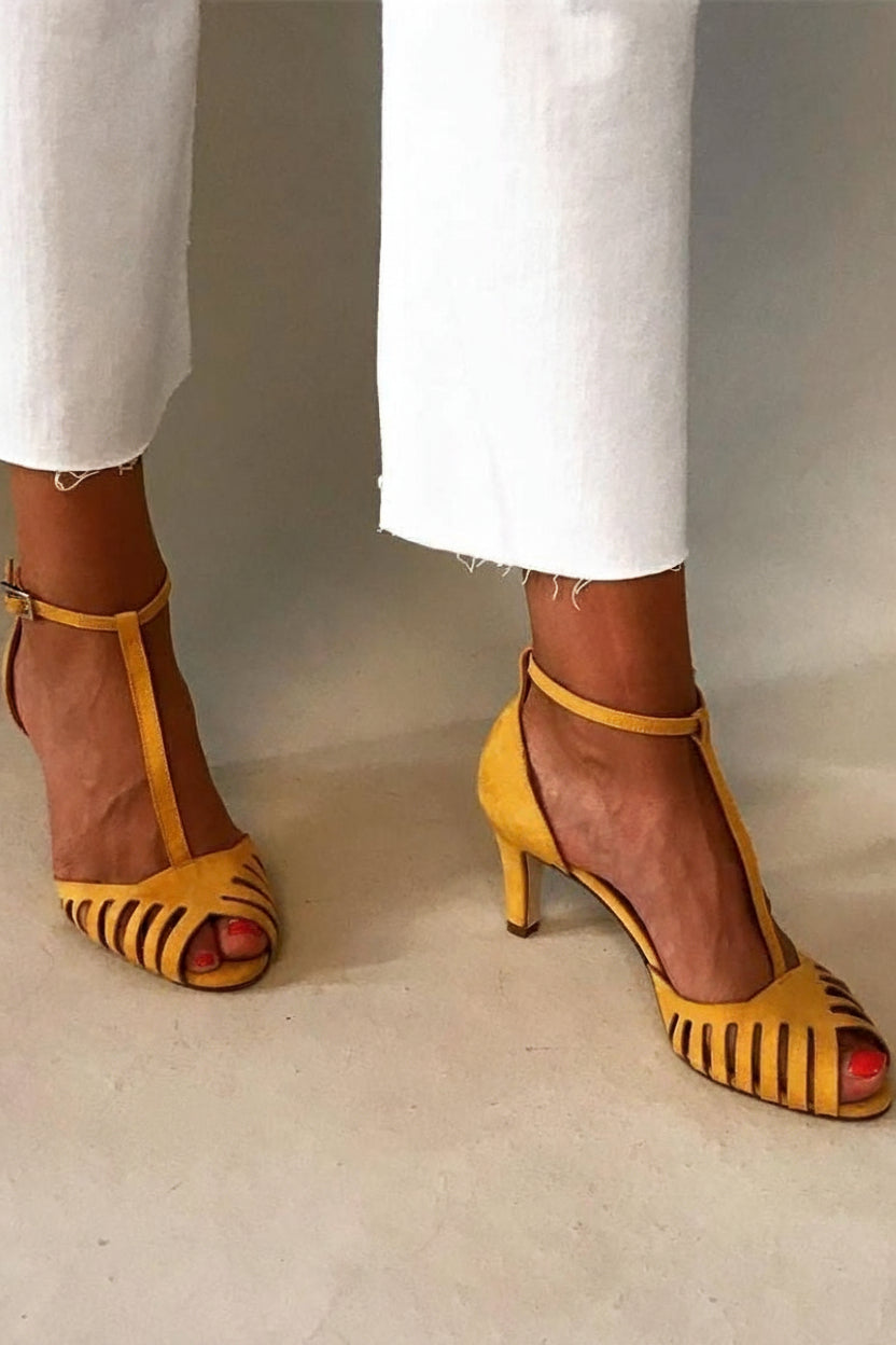 Edit – Mockaklackar med T-rem och cut-out