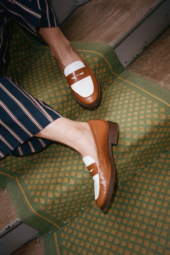 Elvira – Klassiska penny loafers i tvåfärgat läder