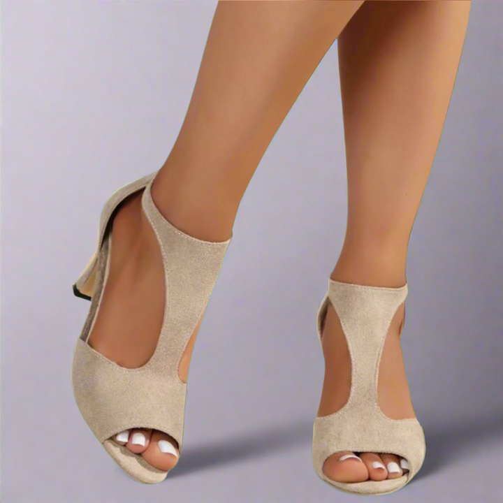 Maj – Utskurna peep toe-klackar