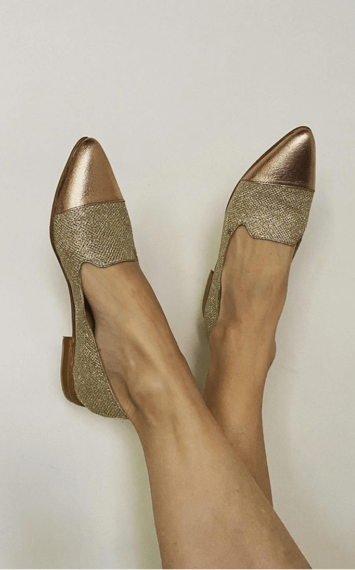 Siv – Spetsig loafer med glittrande detaljer