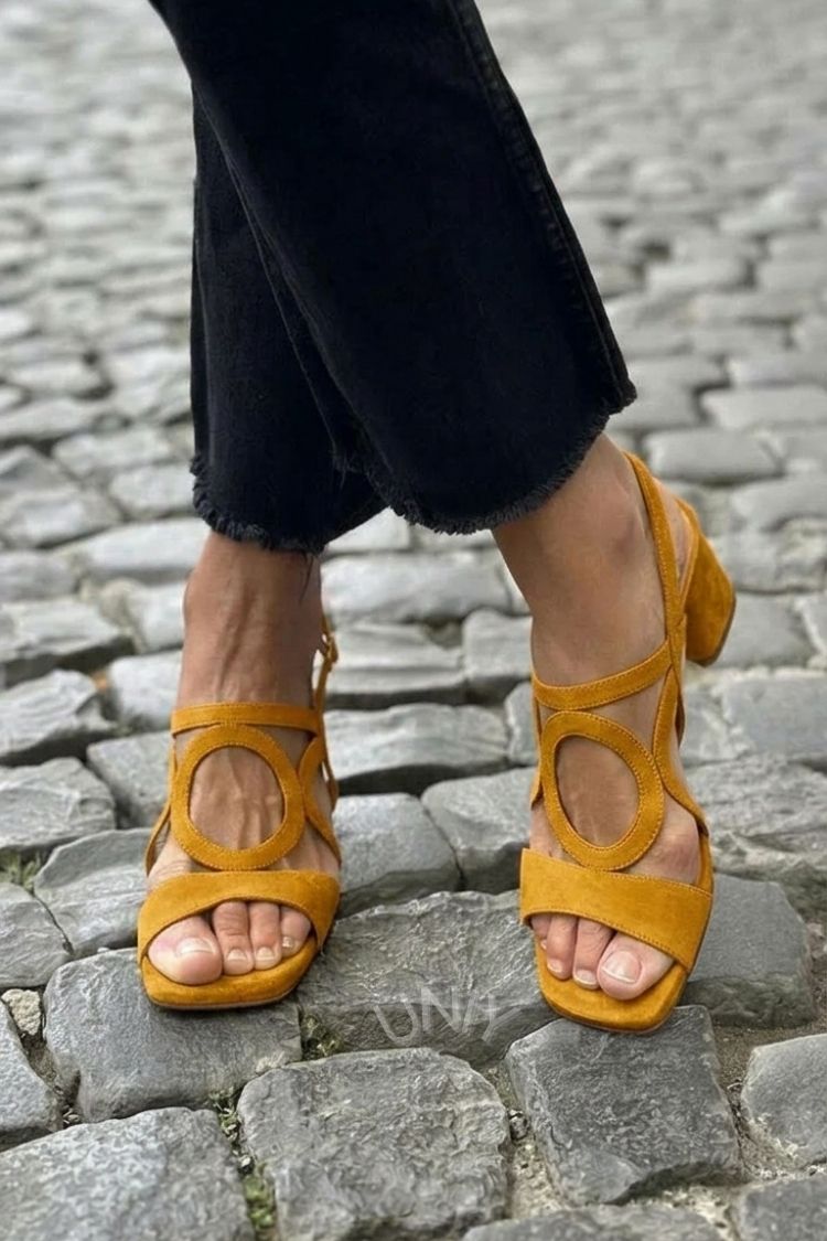 Lovisa – Sandaletter med klack och cut-out