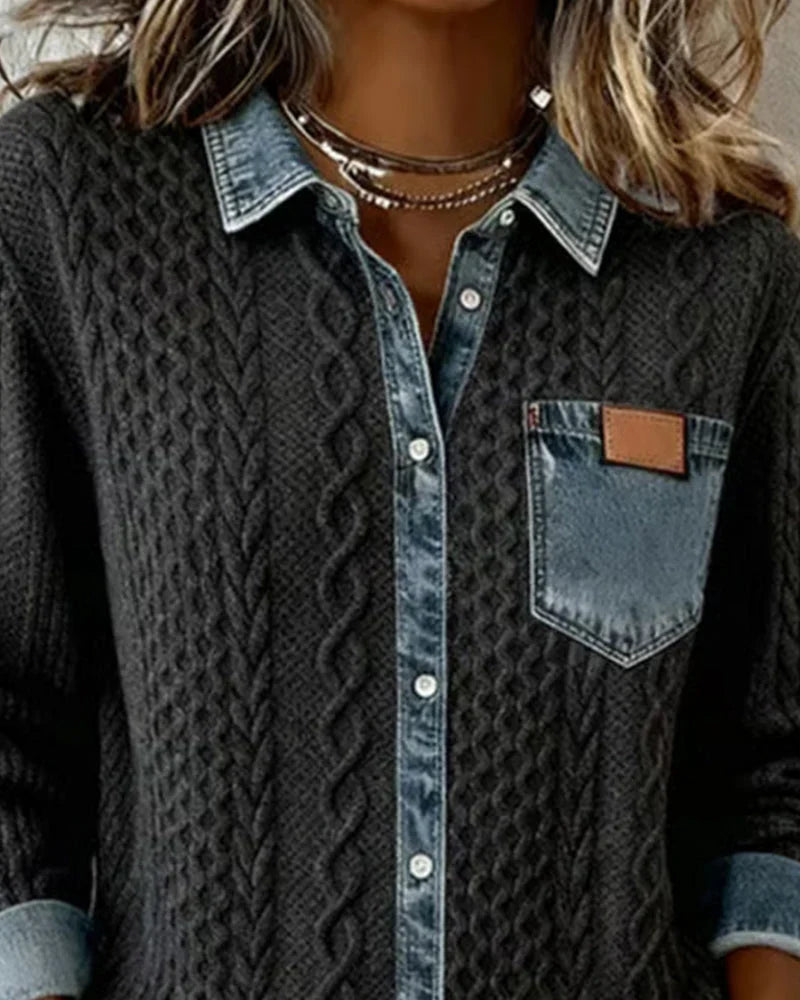 Dagmar – Skjorta med flätad struktur och denimdetaljer