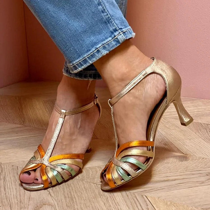 Ulla – Sandal med T-rem och klack