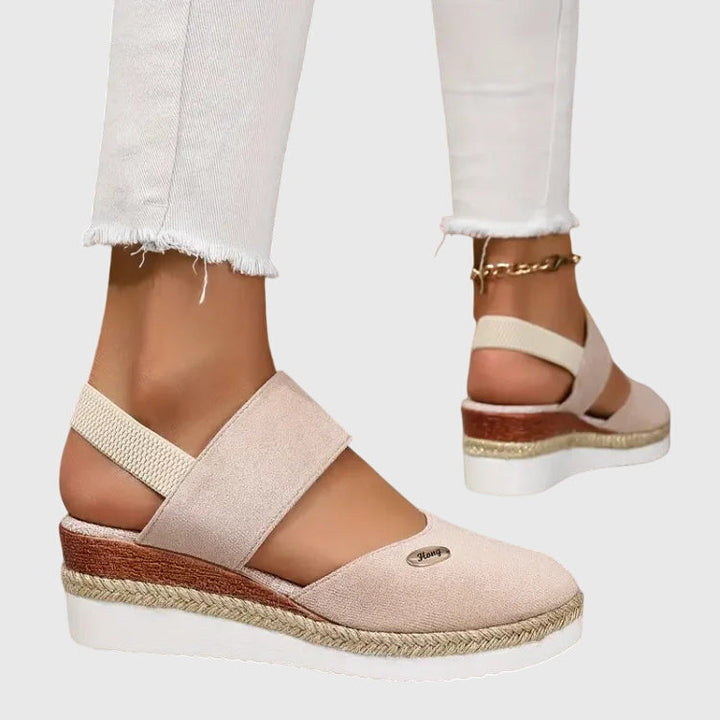 Lovisa – Ortopediska sandaler