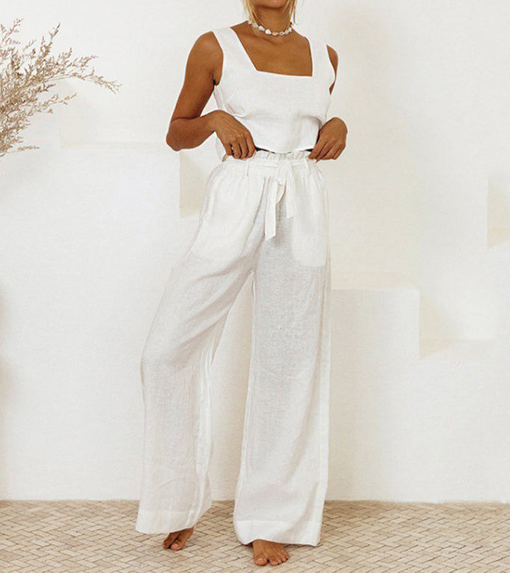 Edit – Minimalistiskt set med topp och vida byxor