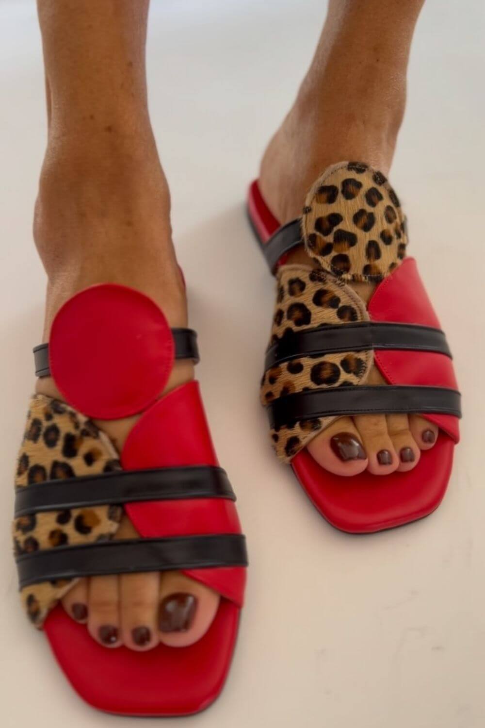 Nina – Sandaler med leopardmönster och fyrkantig tå