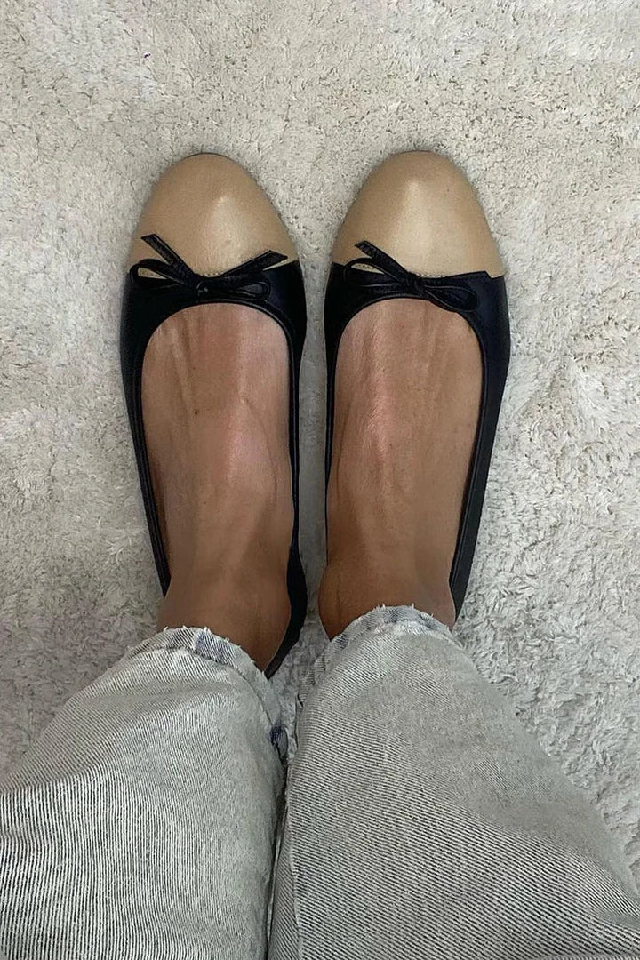 Camilla – Ballerinaskor med rosett och rund tå