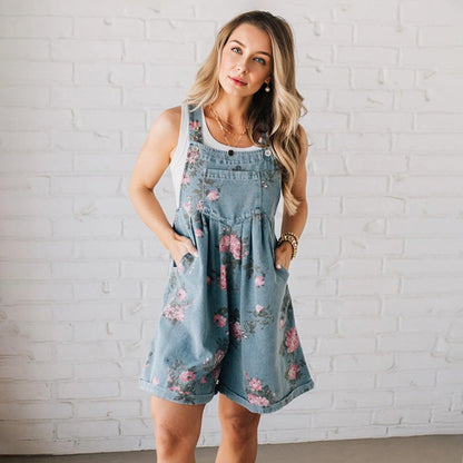 Nanna – Blommiga denimhängselshorts