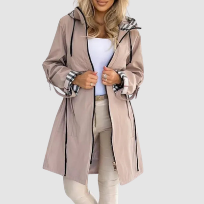 Birgit – Hooded långjacka med rutfodrad huva