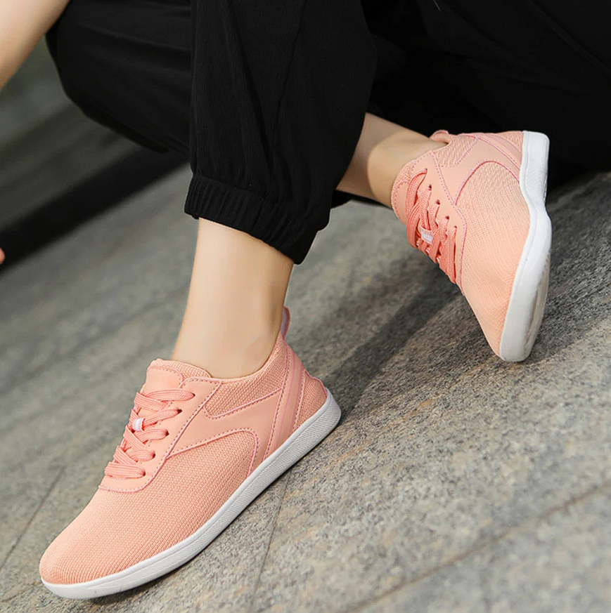 Helga – Lätta sneakers med minimalistisk design