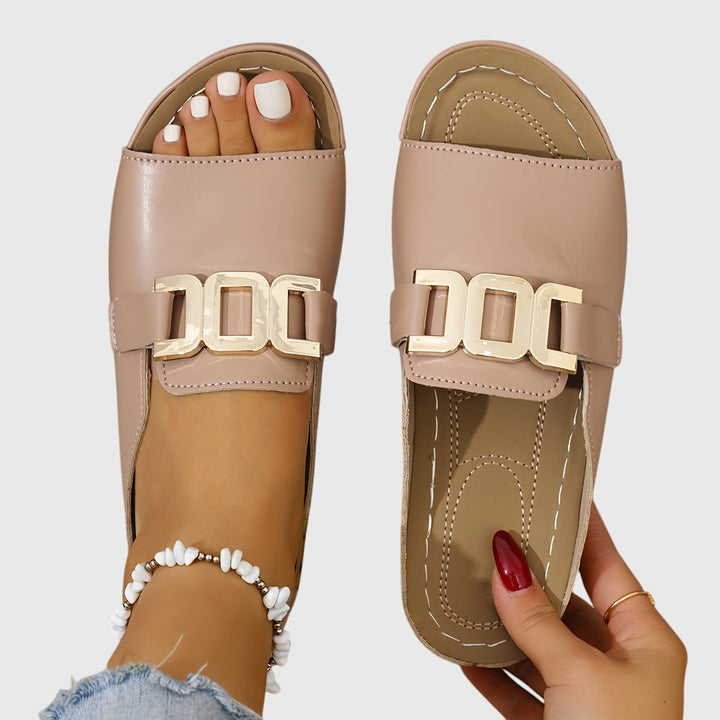Bodil – Sköna sandaler med spänne