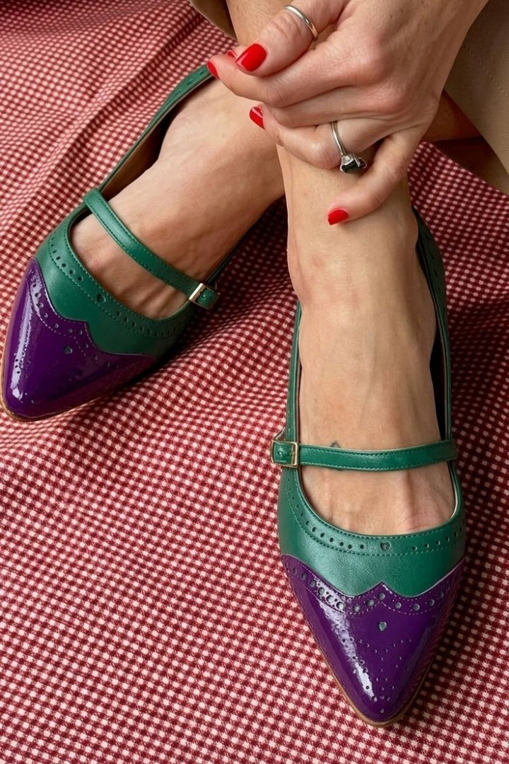 Svea – Spetsig ballerina med brogue-detaljer