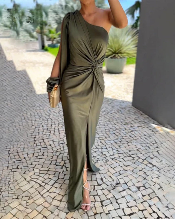 Carina – Tidlös elegant a-linjeklänning