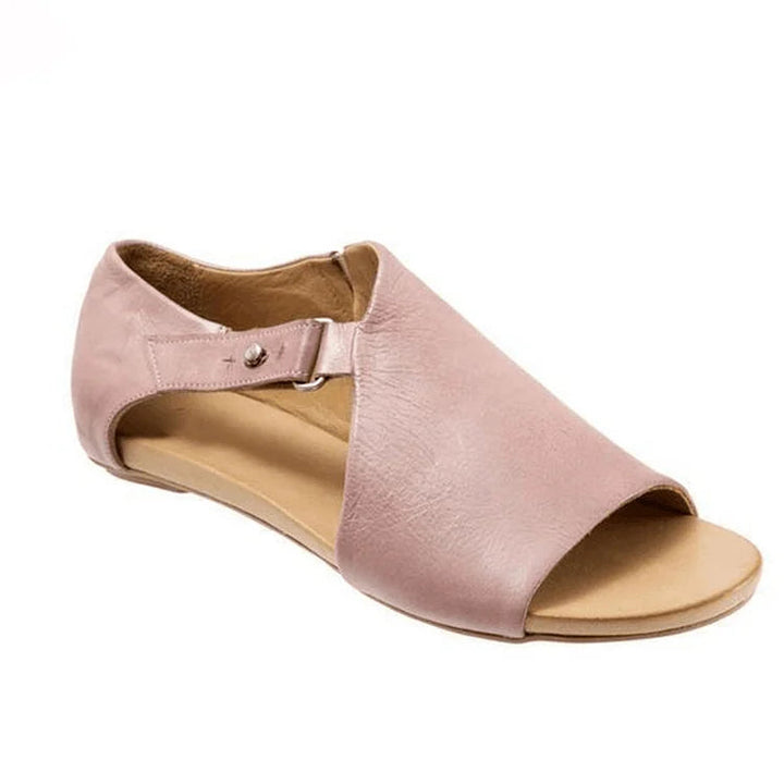 Ingrid – Platta sandaler med cut-out och spänne