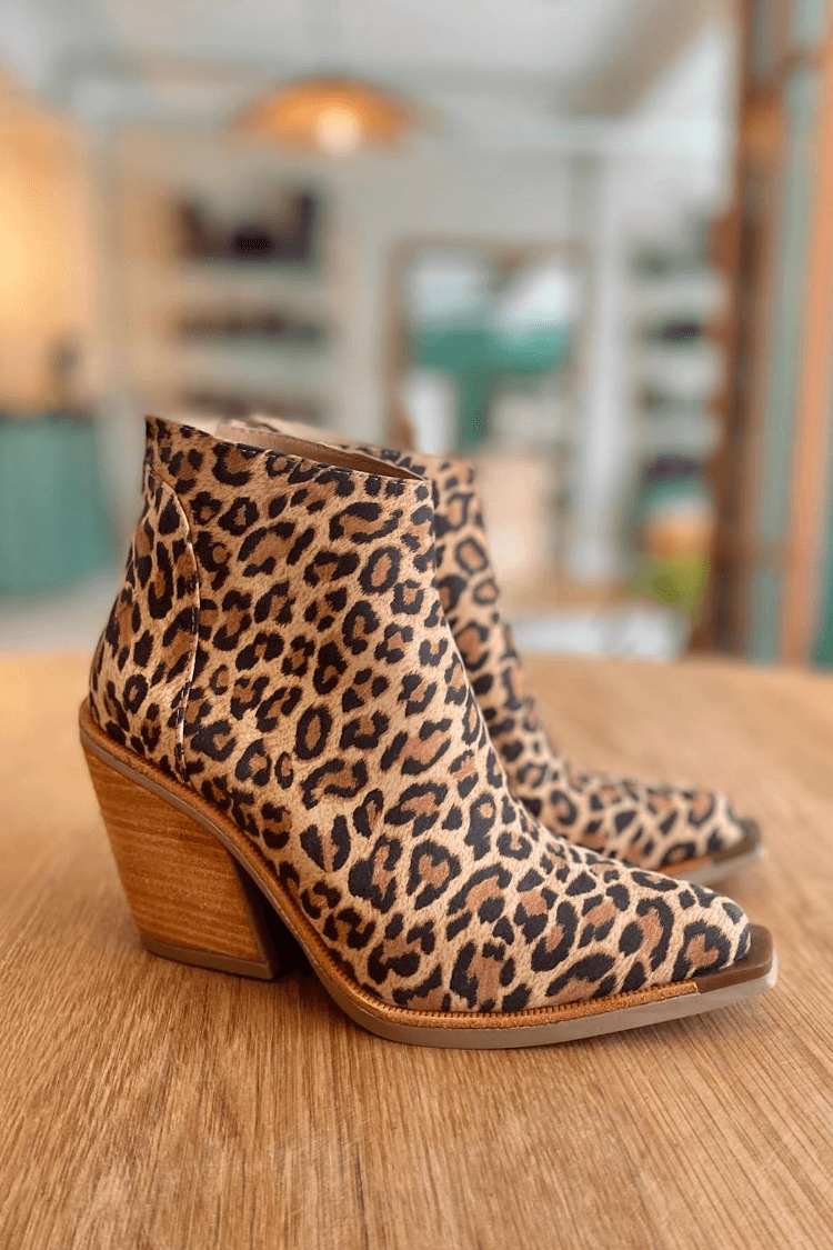 Hedvig – Cowboyboot med spetsig tå