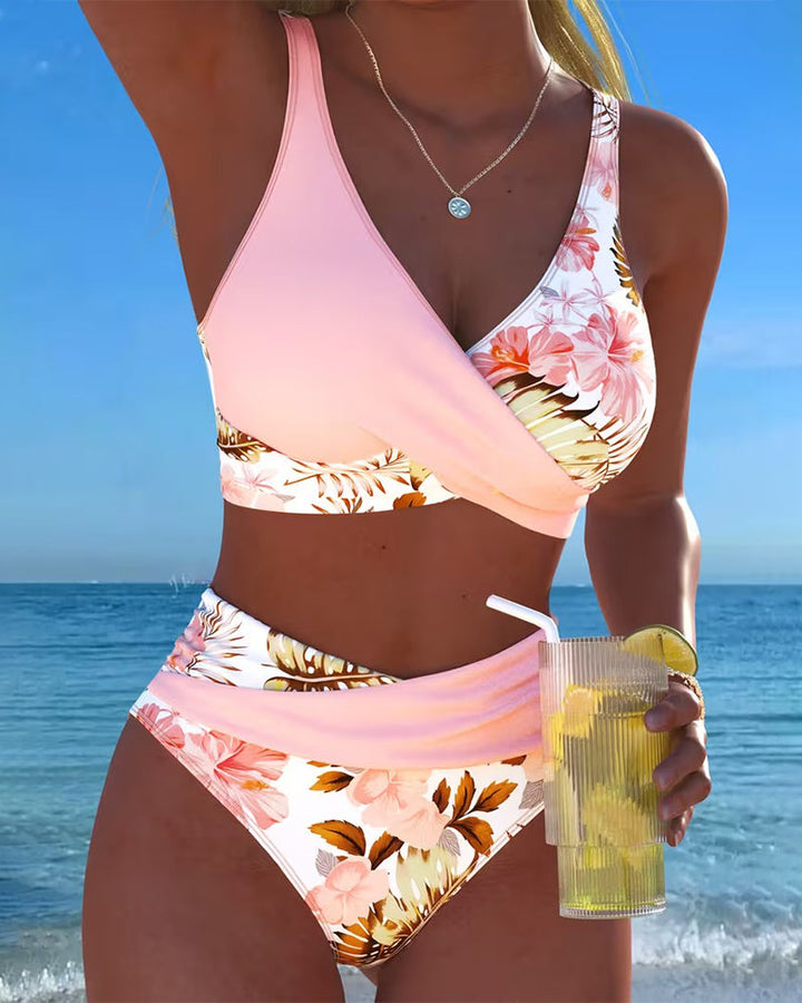 Gun – Blommig bikini med kontrastdetaljer