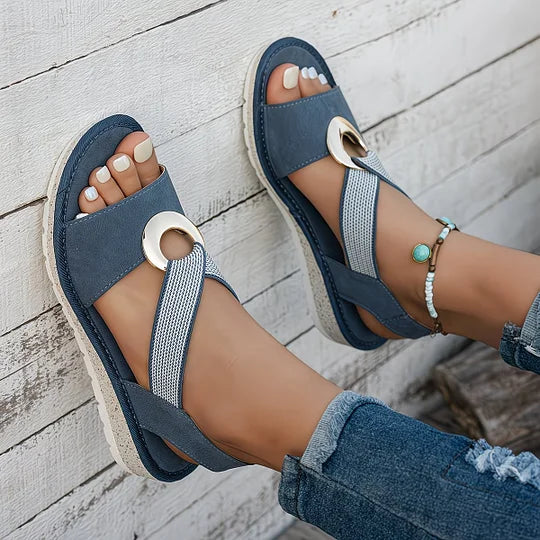 Borghild – Bekväm sandal med metalldetalj