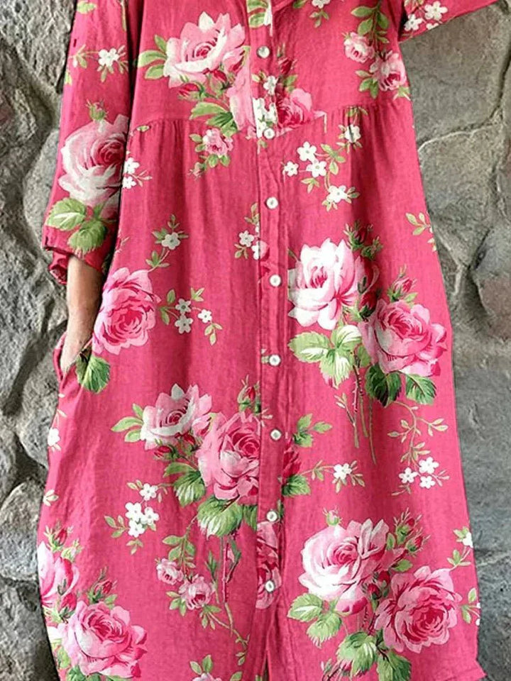 Josefin – Blommig klänning i 100% bomull med v-hals i rosa