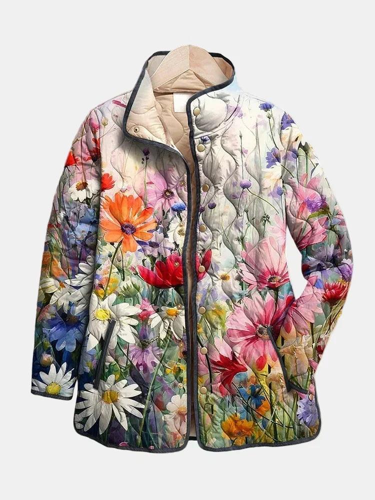 Agnes – Quiltad jacka med vildblomsmönster