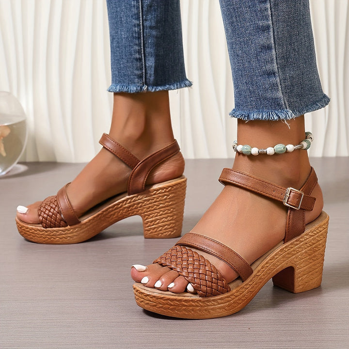 Marianne – Flätade sandaler