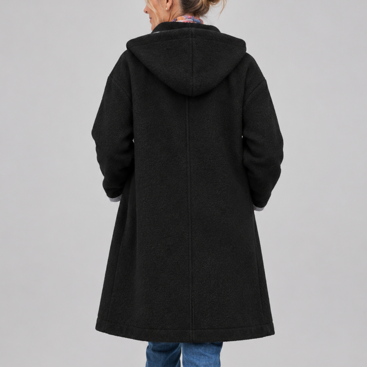 Stella – Luvkappa med knappar och fickor