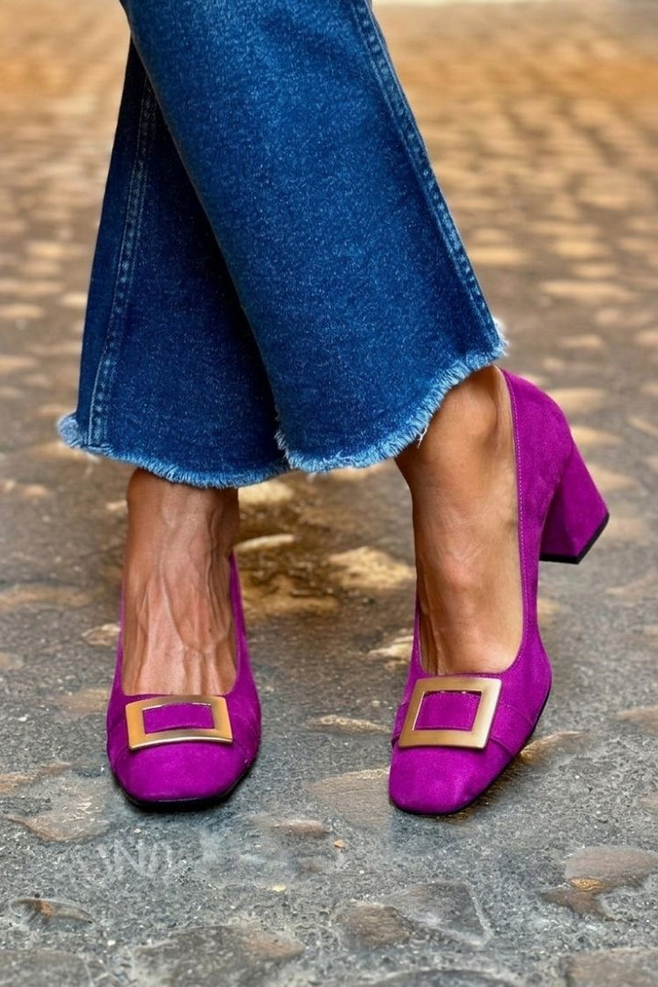 Monica – Pumps med fyrkantig tå och spänne