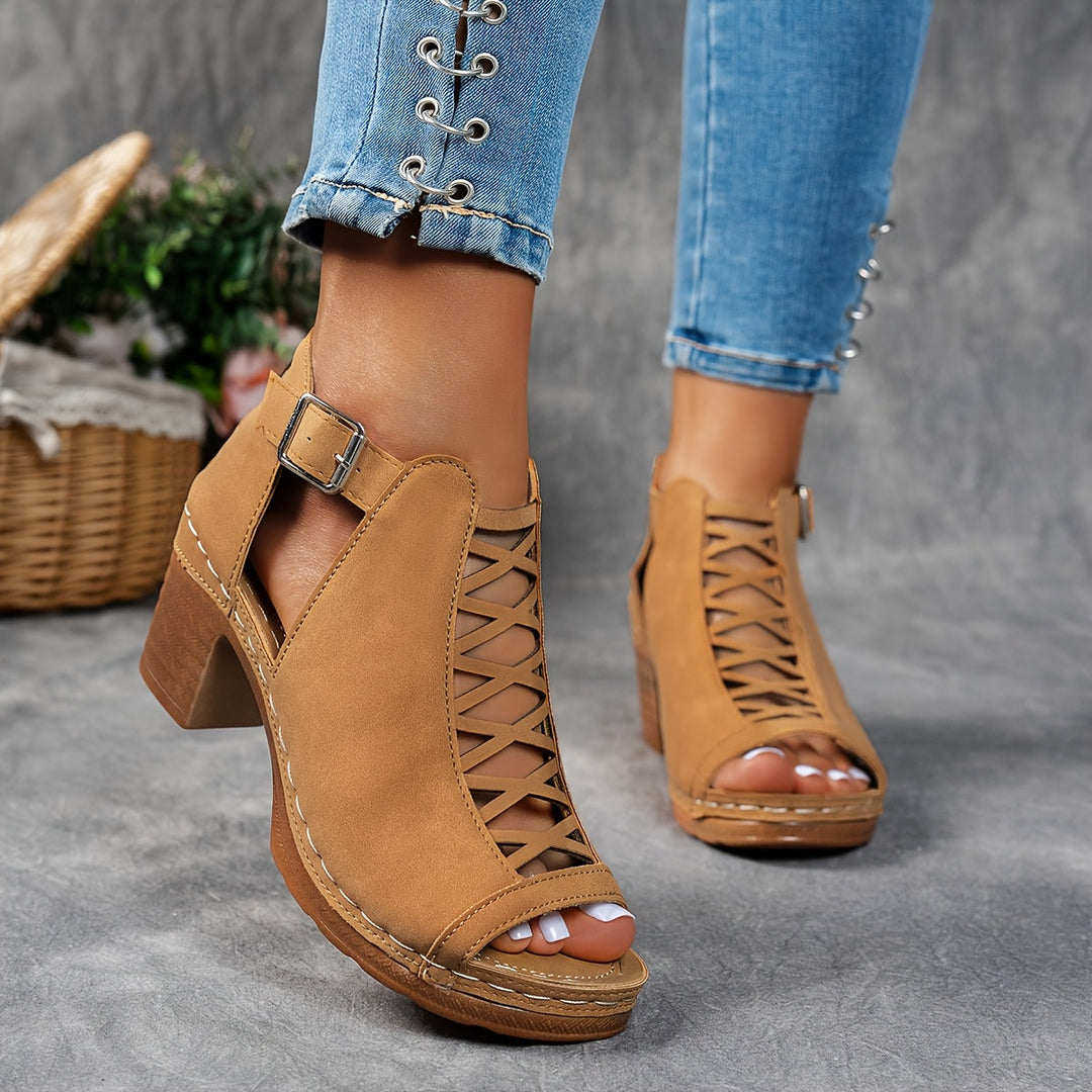 Britta – Sandaler med lattice-klack